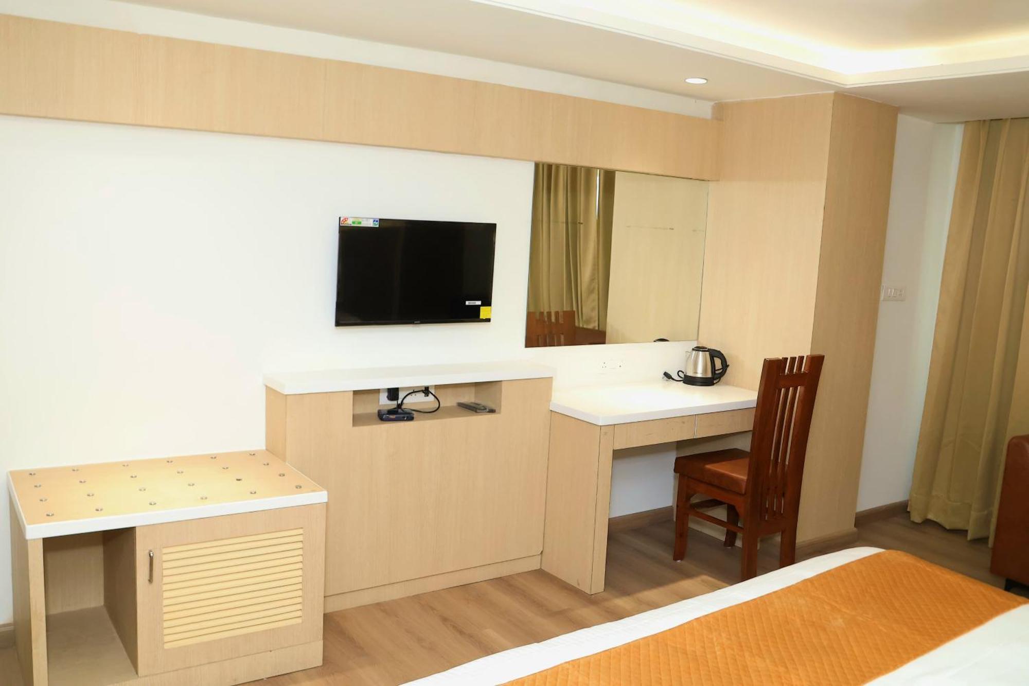 Hotel Radiance Bareilly Eksteriør billede