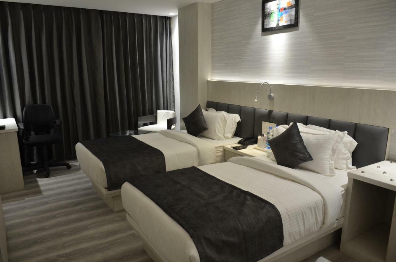 Hotel Radiance Bareilly Eksteriør billede
