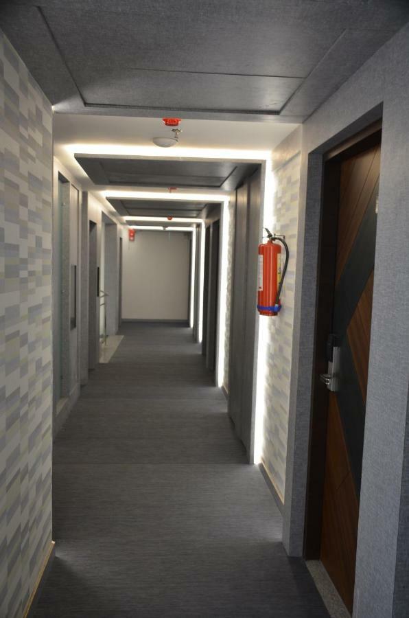 Hotel Radiance Bareilly Eksteriør billede