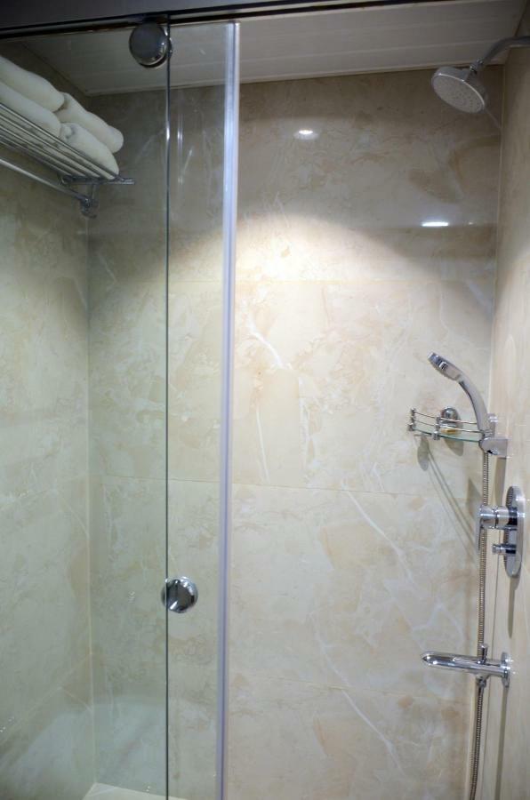 Hotel Radiance Bareilly Eksteriør billede