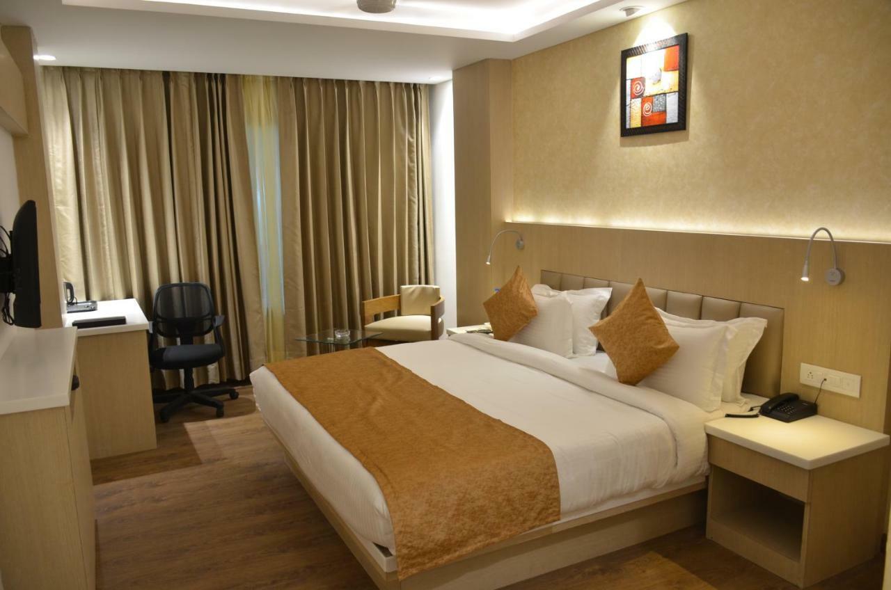 Hotel Radiance Bareilly Eksteriør billede